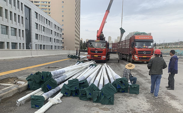 兴庆太阳能路灯在严寒地区的应用与耐寒配置