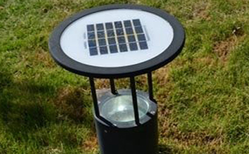 别墅庭院氛围营造：兴庆草坪灯选型与布光技巧